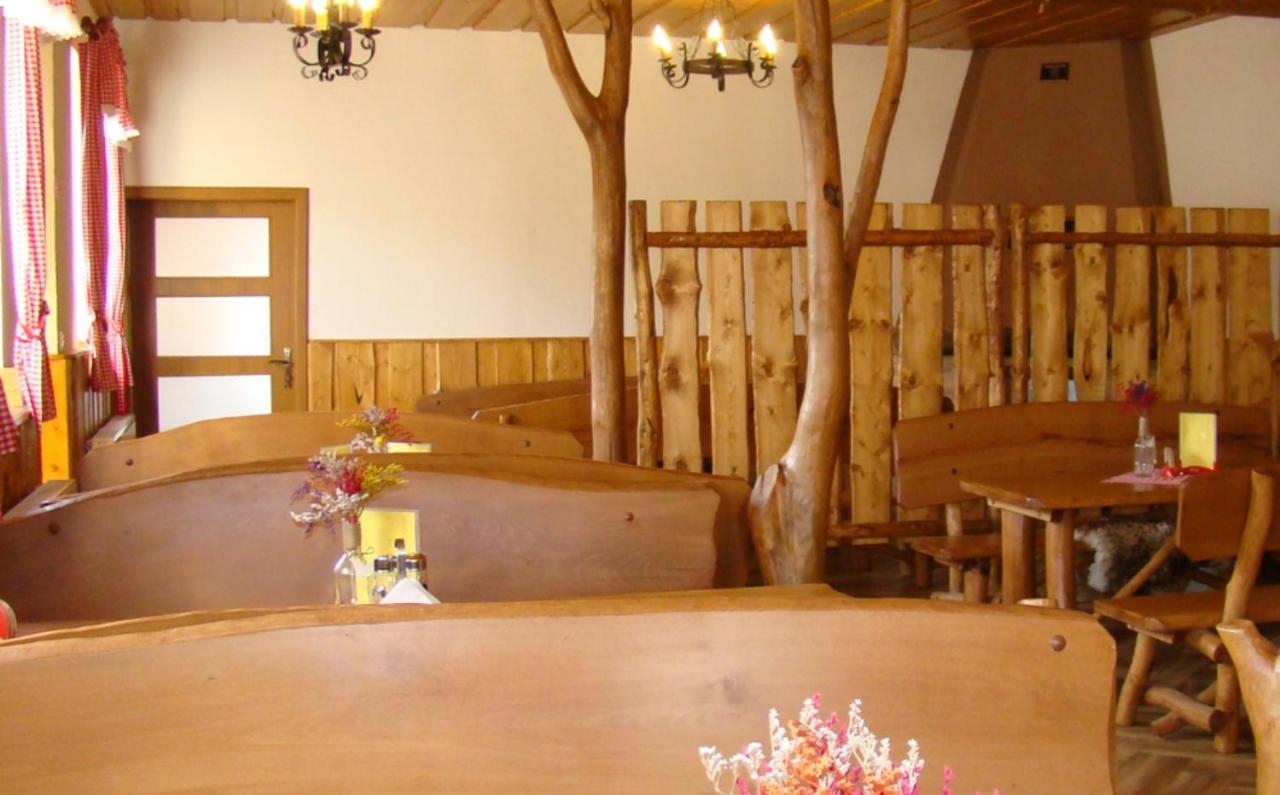 Penzion A Restaurace U Maryny Bocanovice Exterior photo